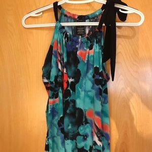 Ladies sleeveless blouse